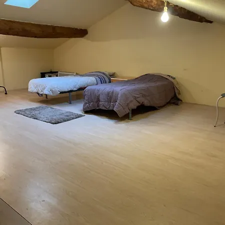 Simple Proche Aeroport Homestay